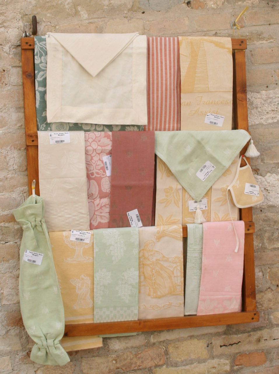 Special linens for sale Finder of Treasures